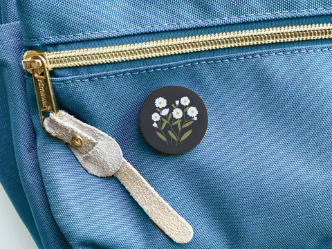 Daisies Button